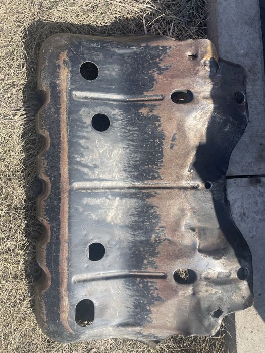 Продам защиту двигателя