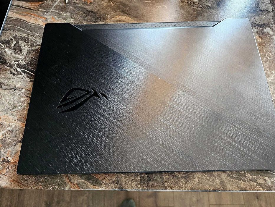 ASUS ROG Zephyrus S15 GX502LXS, RTX 2080 Super, i7, 32GB, 1TB, 300Hz