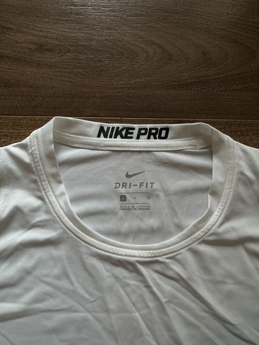тениска Nike pro
