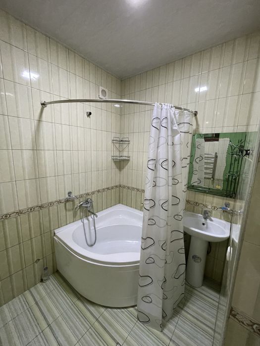 Srochna 2 xonali uy sotiladi