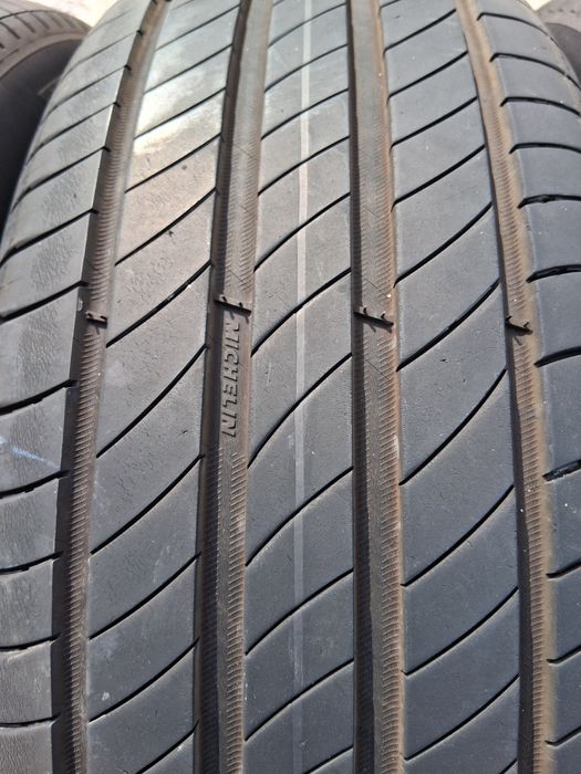 215 65 17 Michelin Primaci 4 99V
