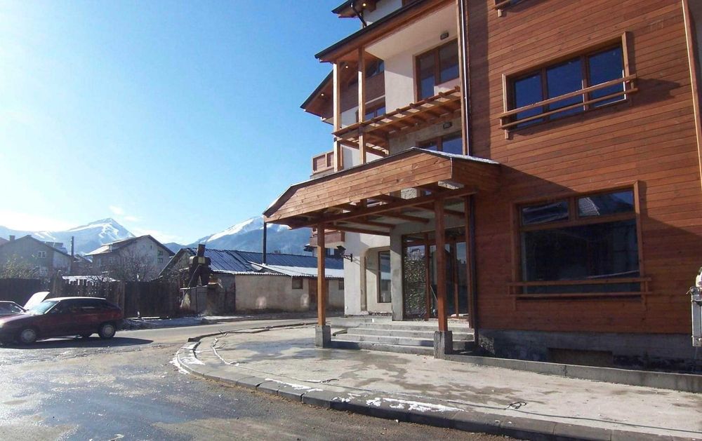 Продава се Хотел в Банско - 2200 кв.м за 237 €/кв.м - Снимка #9