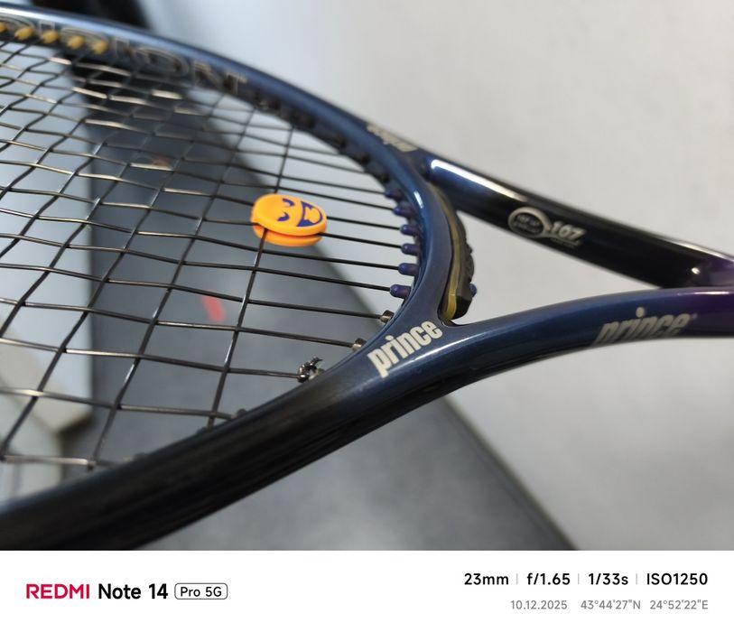 Vând rachetă Prince