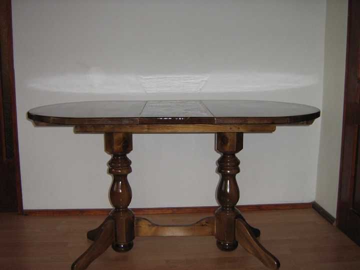 Маси и пейки от масив