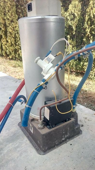 Продавам газов бойлер и печка на газ за каравана