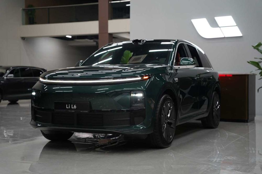 L6 Pro гибридный кроссовер запас хода 1390 км