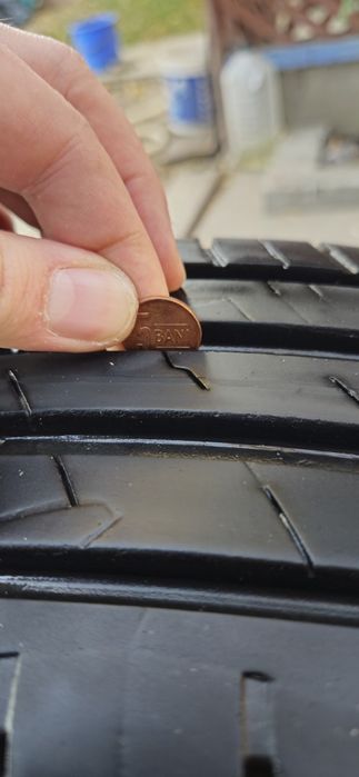 Vând 4 anvelope 205/60/R16 Debica Presto