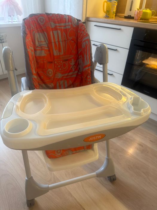 Срочно продаю детский стул