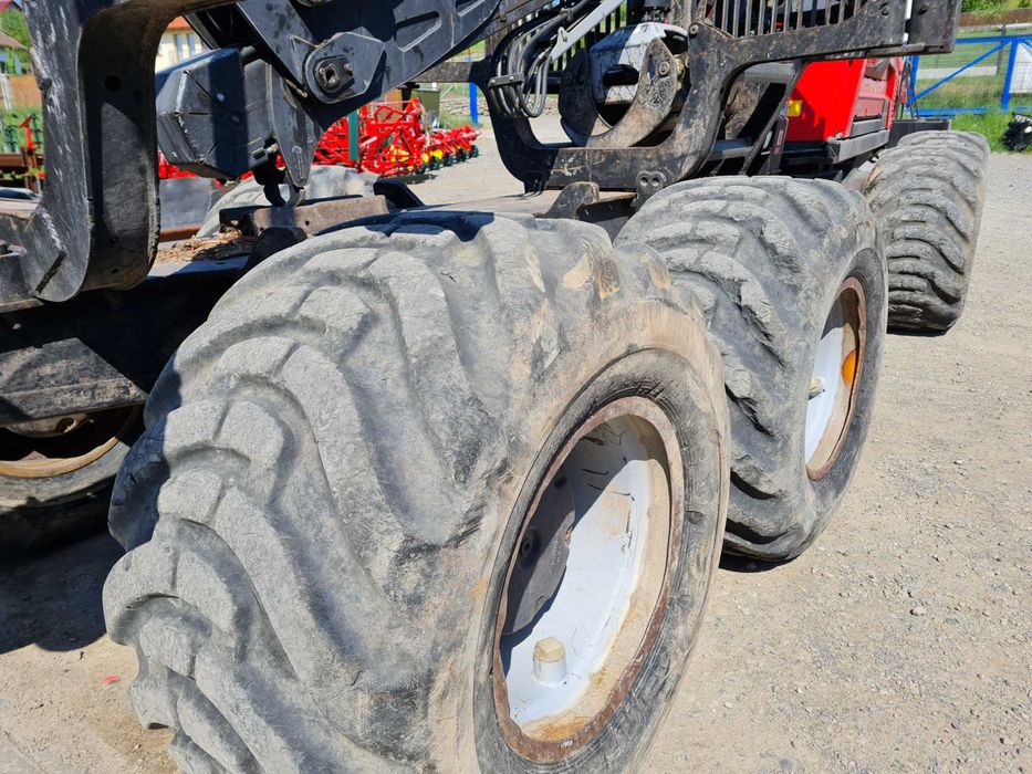 Vand forwarder Komatsu 865. Plată în rate!