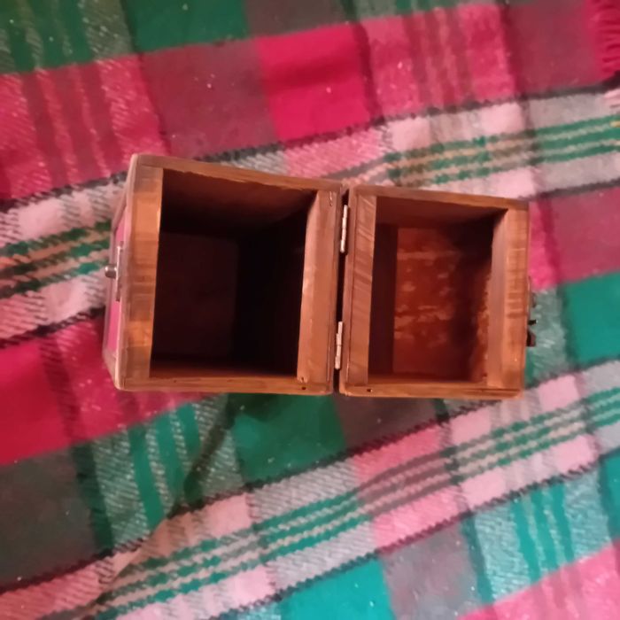 Дървена кутия за бутилка вино