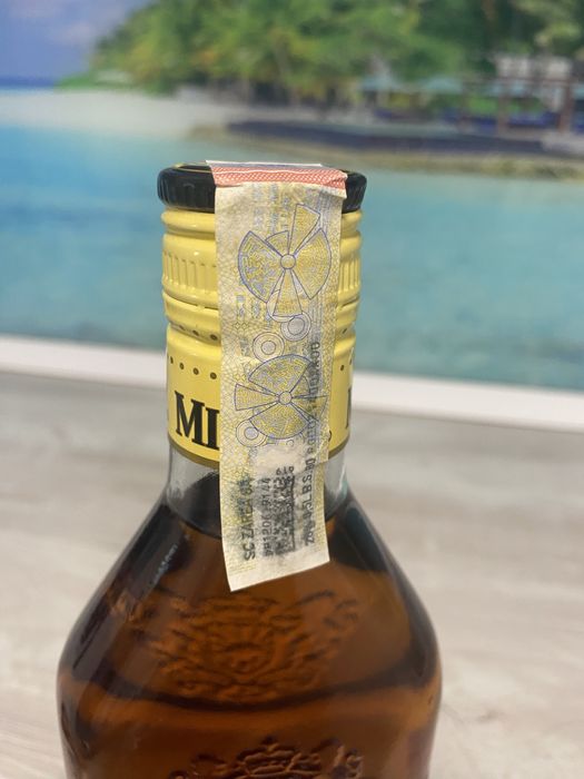 ZAREA CONIAC MILCOV 5 stele, 0.5 litri, alc 28 %, pachet cu 2 pahare