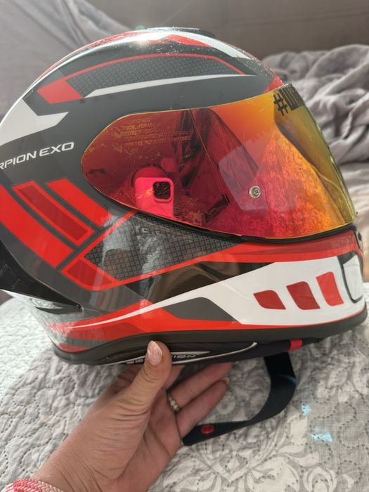 Оригинална каска SCORPION  EXO R1