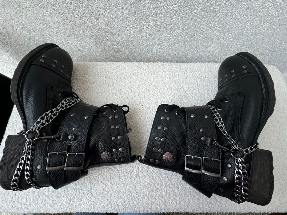 Rock Rebel мъжки боти за любителите на рок, метъл и рокерски стил.