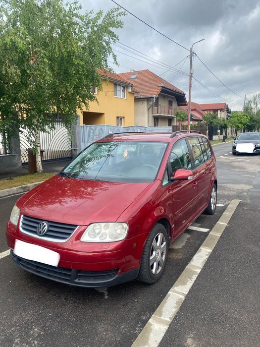 VOLKSWAGEN Touran 2005