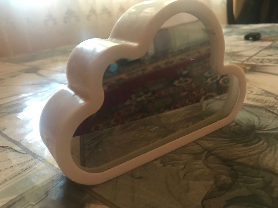 Svetilnik buzilmagan a’lo darajada