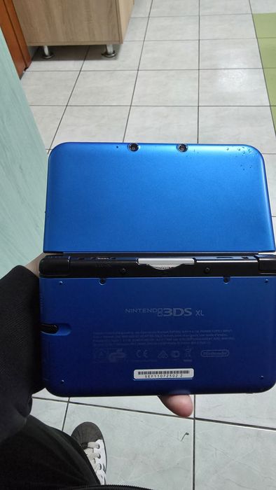 Nintendo 3ds xl impecabil complet, midat full cu jocuri si geantă.