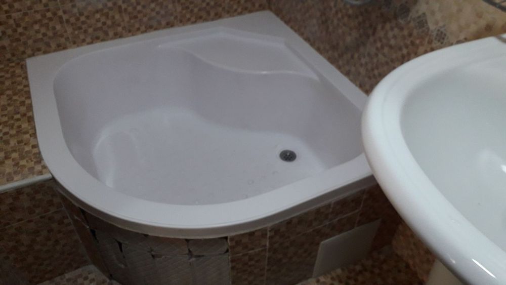 Наманган шахар Амур Тимур (вокзал)да люкс квартира ижарага  берилади