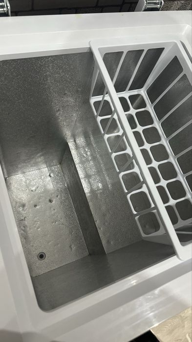 Продам морозильник