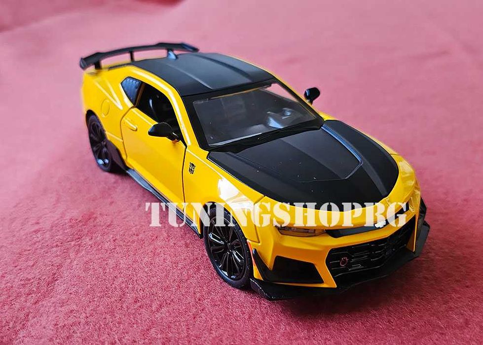 Ароматизатор СПОРТЕН автомобил със звук и светлини! Подарък за МАНИЯЦИ