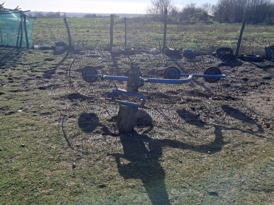 Продавам  сеносъбирач в идеално  състояние