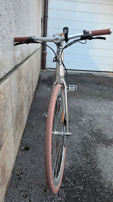 Продавам електрически велосипед VANPOWERS City Vanture