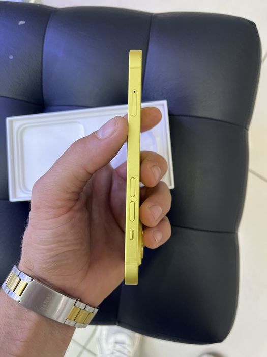 iPhone 14  в продаже