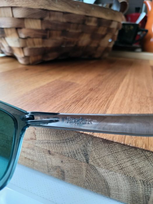 Oakley Frogskins