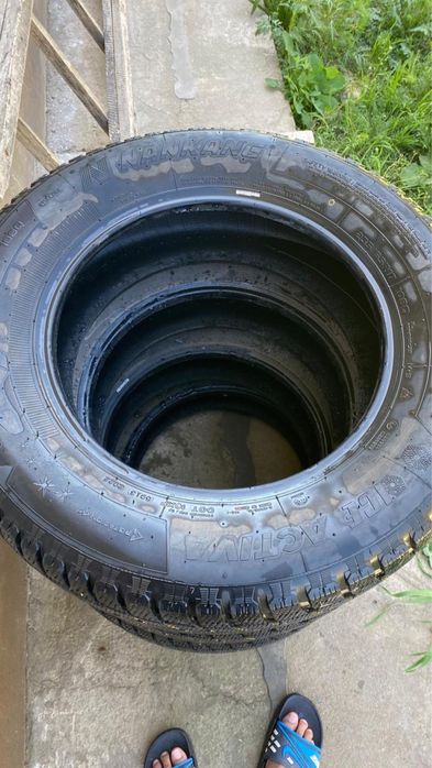 Комплект зимних шин