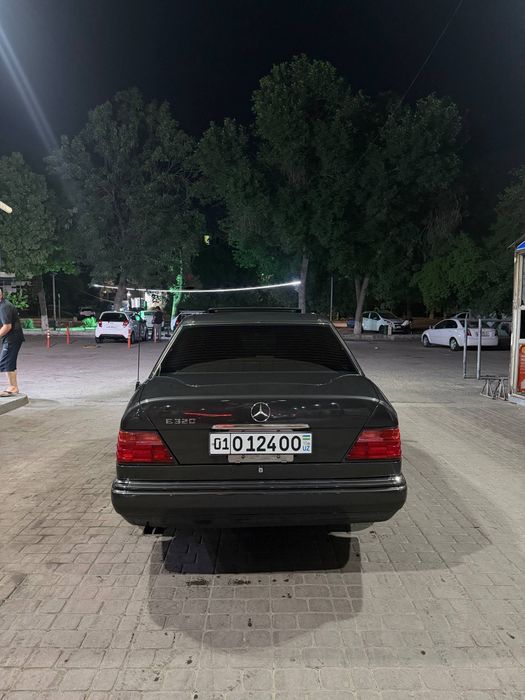 Продаётся Mercedes Benz w124 E320 отличном состоянии