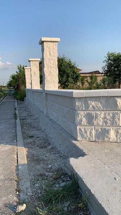 Boltari aparenti/ boltari pentru fundatii si gard