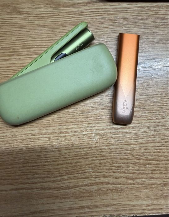IQOS Iluma si VEEV Prime