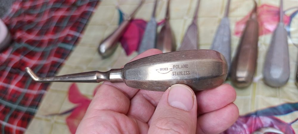 Продавам зъболекарски инструменти