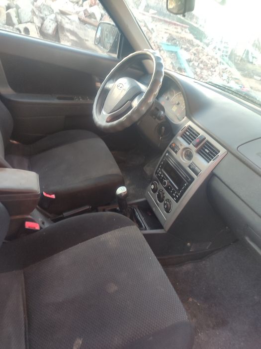 Продам  приору 1