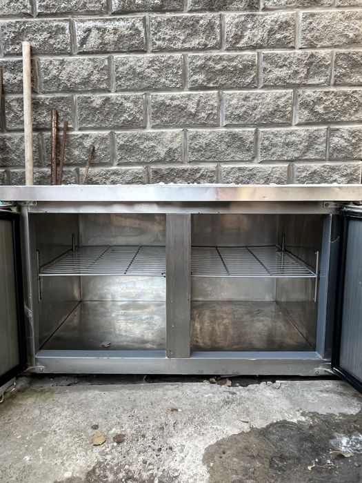 Холодильник стол тумба 1.8.90*90 б/у