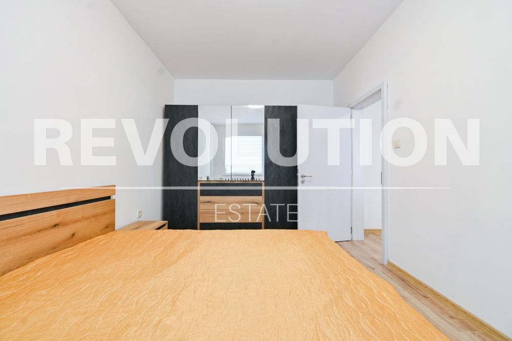 Дава се под наем Четиристаен апартамент в София, Банишора - 101 кв.м за 797.64 € - Снимка #4