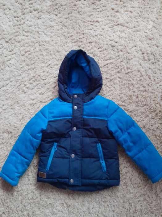 Женская обувь, детская одежда.