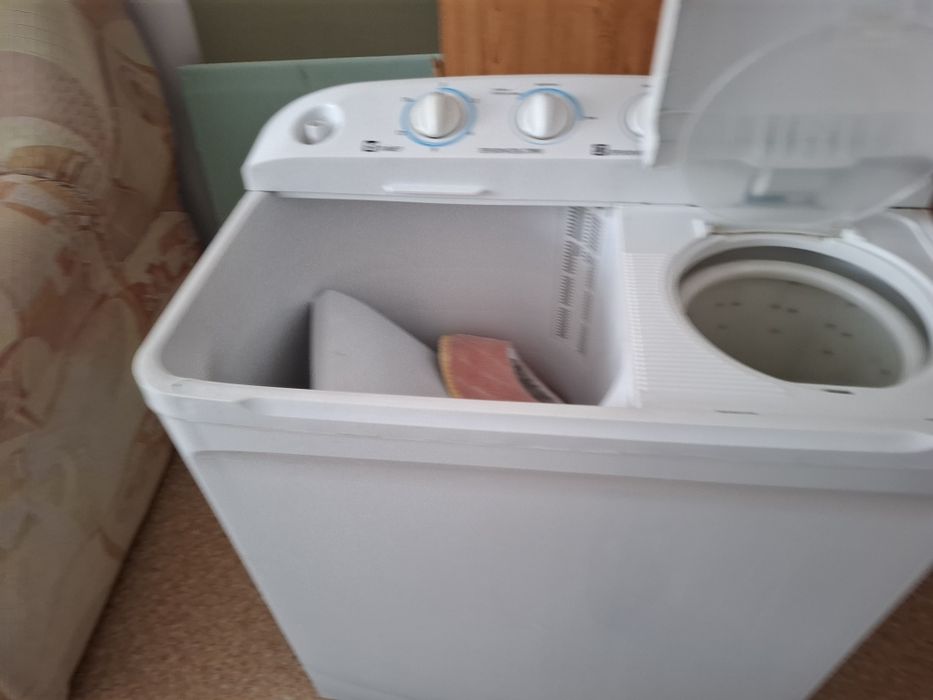 Продам  стиральный полуавтомат.