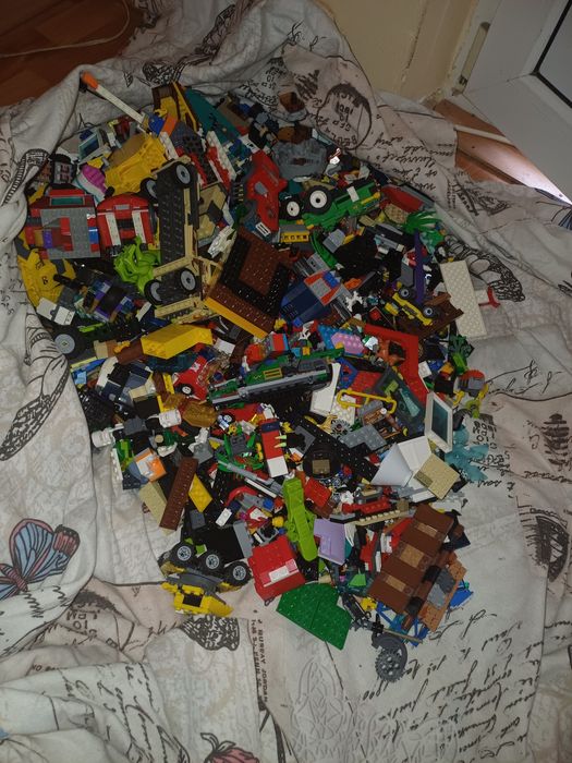 Piese Lego cu instructiuni