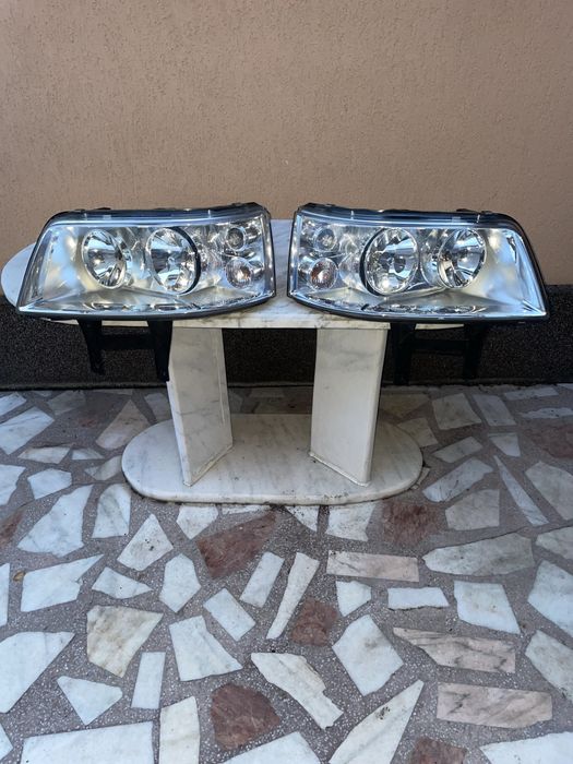 Far Stanga dreapta Volkswagen Transportet Caravelle Multivan 2003/2009