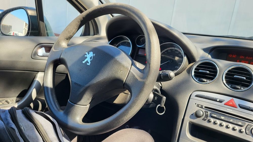 Peugeot 308 1.6HDI 90к.с.  2008
