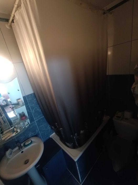 Vanzare apartament o camera
