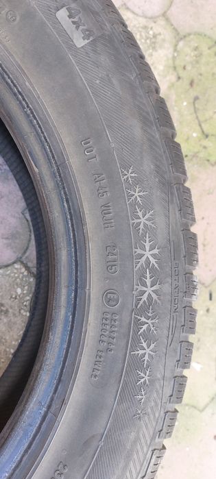Anvelopa iarna  Barum 235 60 r18 si Charger EV