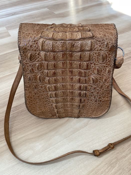Чанта от естествена крокодилска кожа