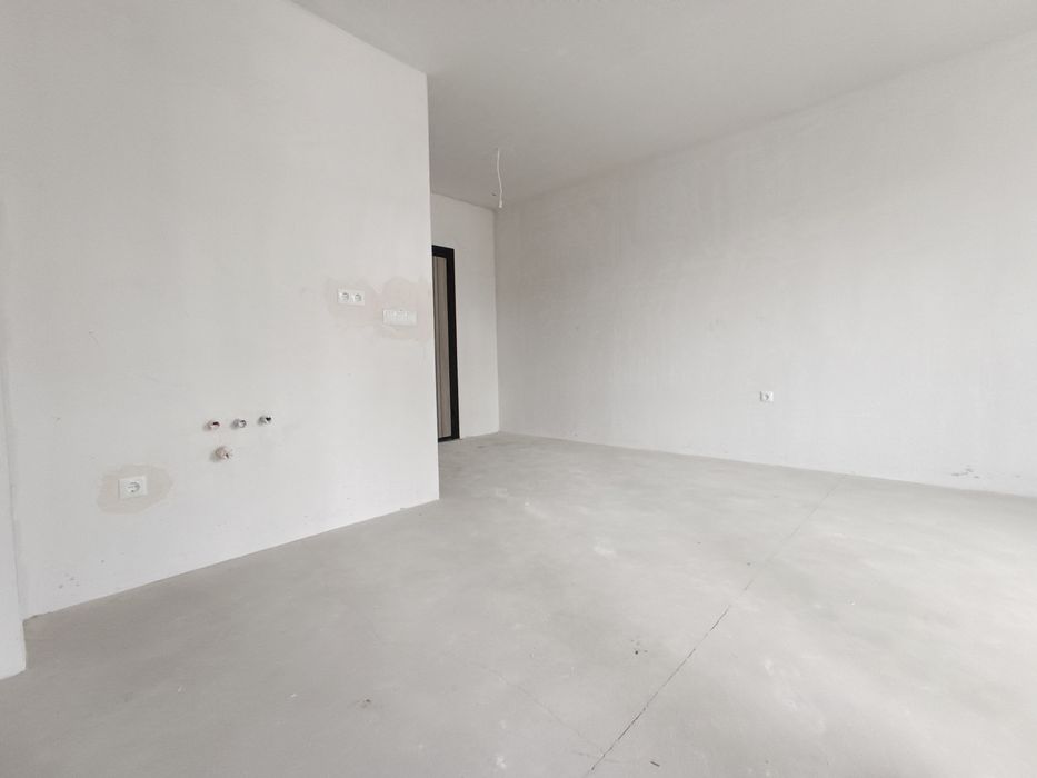 Продава се Едностаен апартамент в Варна, Спортна зала - 34 кв.м за 2056 €/кв.м - Снимка #3