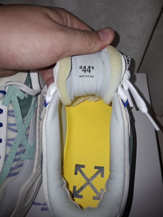Vand Off-White ODSY-1000 Albi cu Verde / White and Pale Green marimea 44 noi, nouti