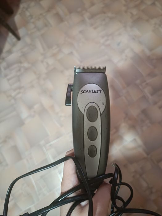 Машинка для стрижки scarlet