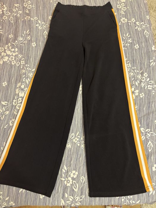 Черен широк панталон