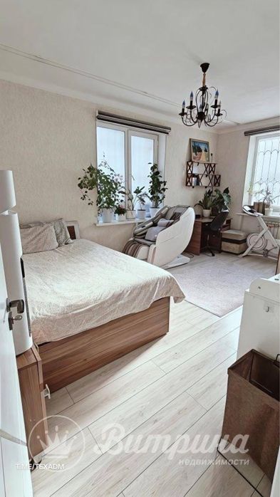 Продаётся 3-комнатная квартира ул. Паркент