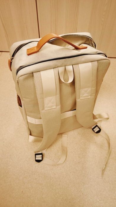 Rucsac bej dimensiuni WizzAir in stare perfecta