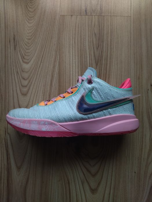 Nike LeBron 20 time machine
